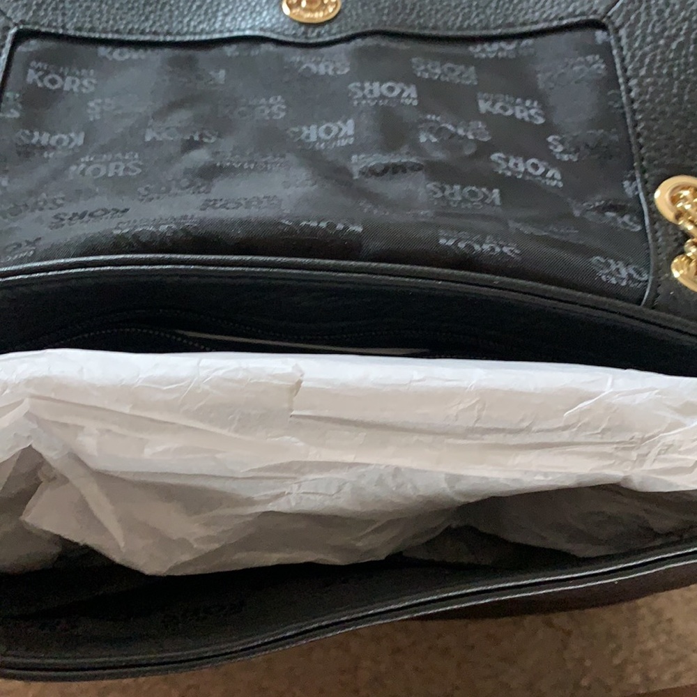 Black and gold Michael Kors bag NWOT Host Pick 10/16🎉🎉 - Picture 7 of 7